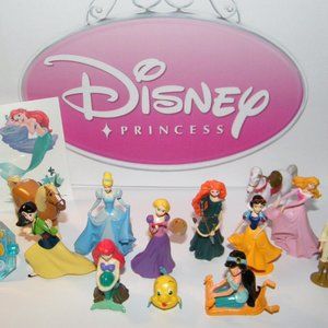Disney Princess Deluxe Party Favors Goody Bag Fillers Set of 14 with Animals!